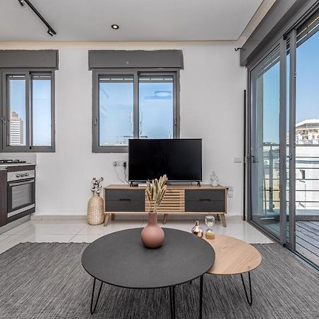 Superb 1,5 Bdr W Balcony Close To The Beach Tel-Aviv Extérieur photo