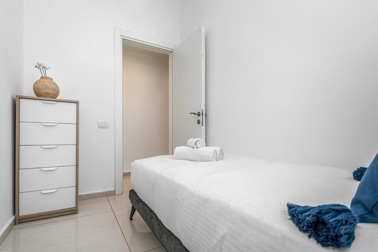 Superb 1,5 Bdr W Balcony Close To The Beach Tel-Aviv Extérieur photo