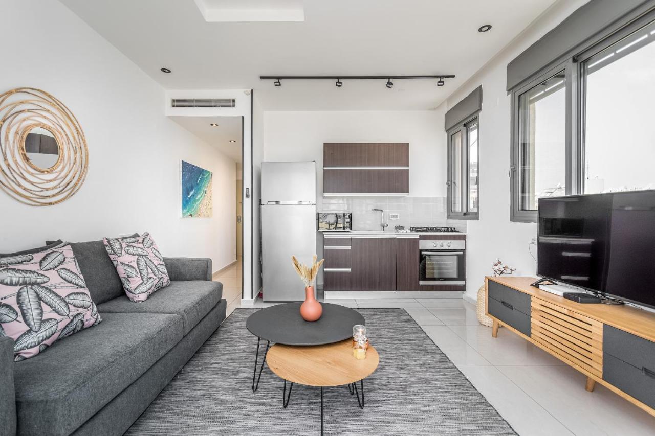Superb 1,5 Bdr W Balcony Close To The Beach Tel-Aviv Extérieur photo